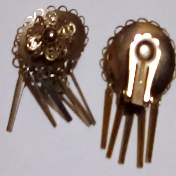 Vintage Gold Tone Earrings with Floral Accent and Tassells - Picture 7 of 7